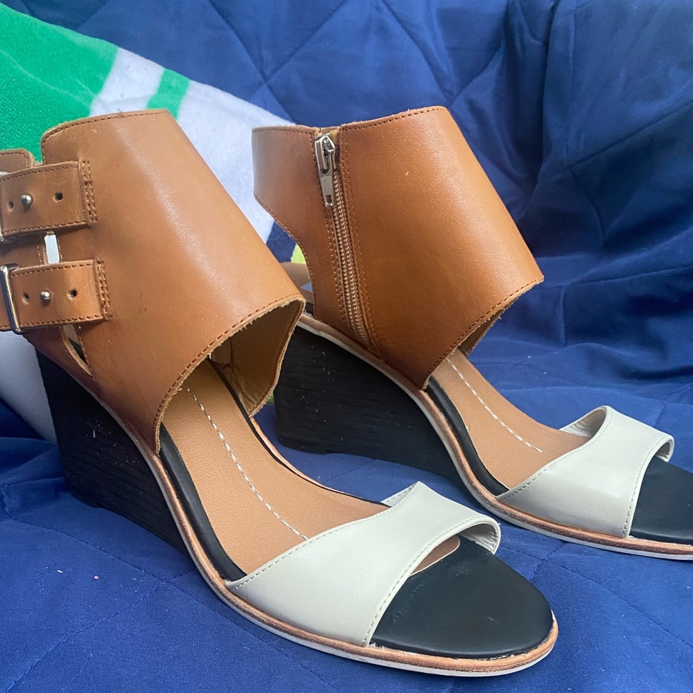 Dolce Vita Brown and Cream Wedge Sandals NWOT